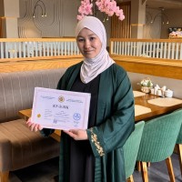 Екі оқушы сорды