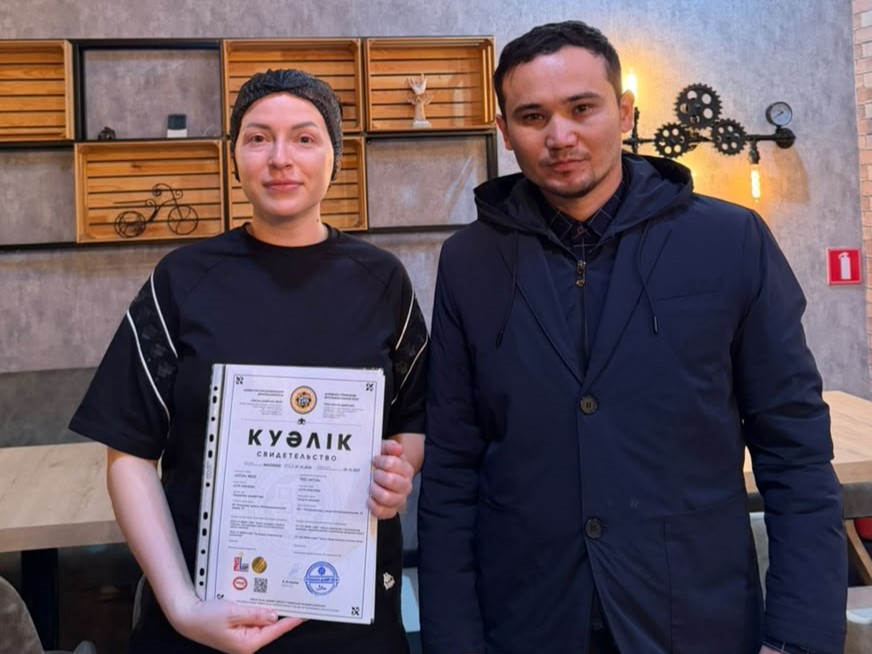 ПЕТРОПАВЛ ҚАЛАСЫНДА CTR CHICKEN ЖЕЛІСІНЕ «QMDB HALAL» КУӘЛІКТЕРІ ТАБЫСТАЛДЫ